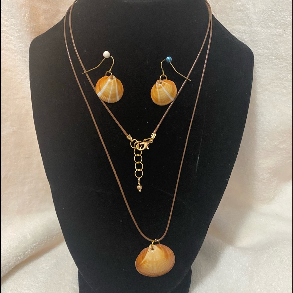 Fl. Spectral Bittersweet Clam pendant/earrings